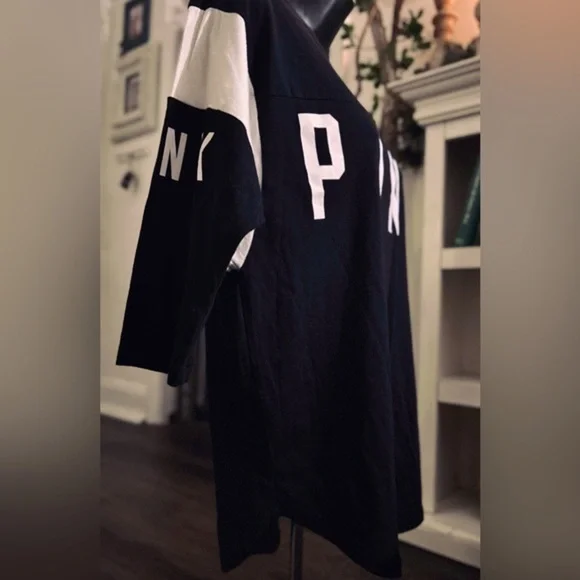 Victoria’s Secret PINK black and white varsity tee, size XS - Picture 4 of 8